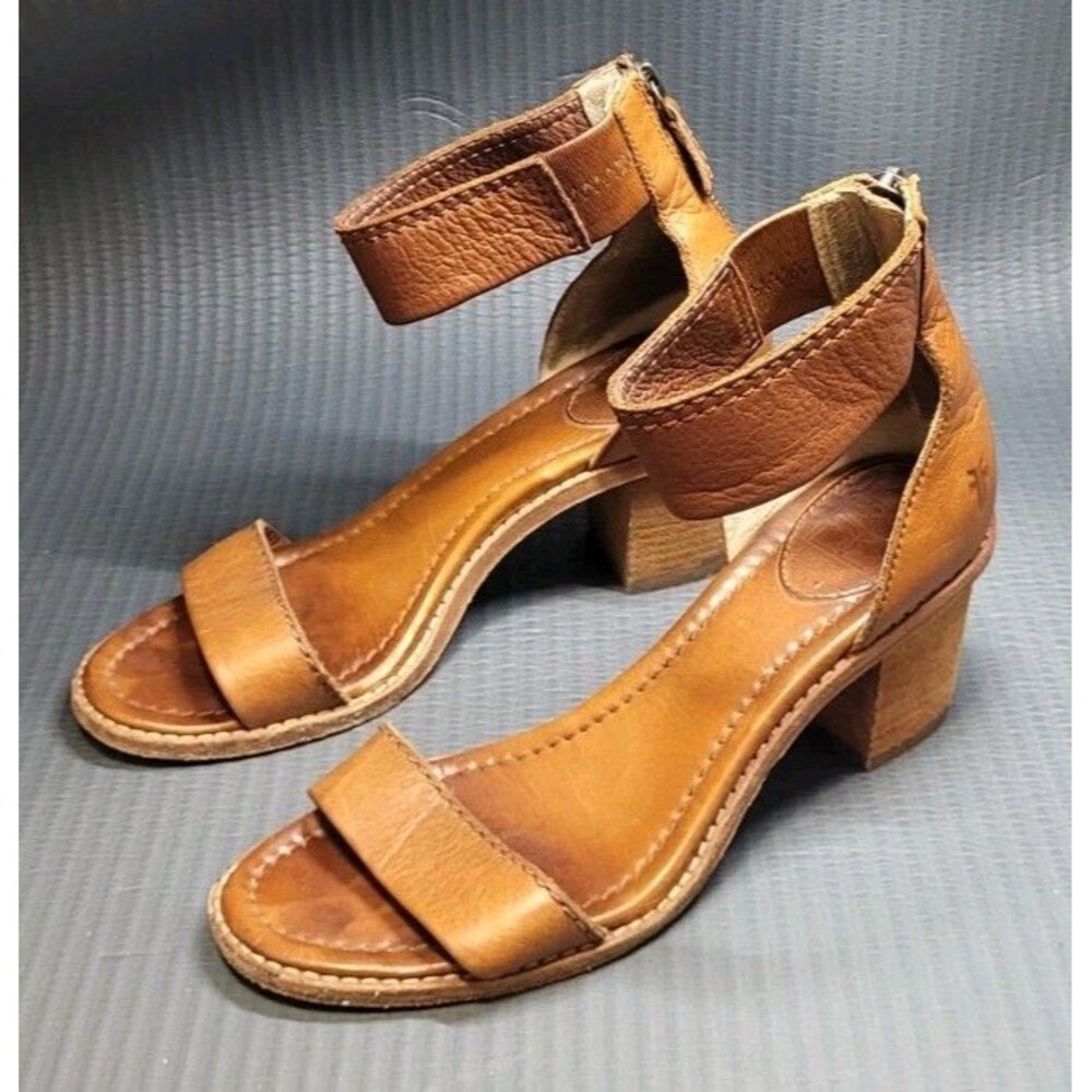 Frye Brielle Leather Cognac Ankle Strap Block Heels Sandals Sz 6M